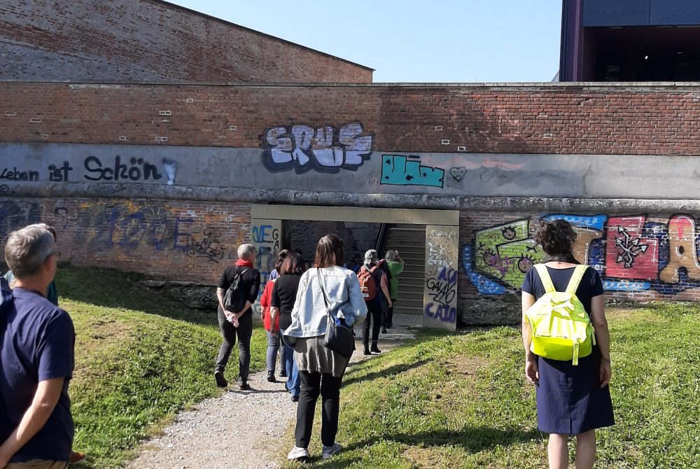 garbage.city.death Angelika Maria Fink Citywalk Heidrun Primas Graffiti
